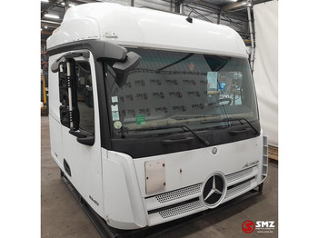 Kabina in notranjost MERCEDES-BENZ