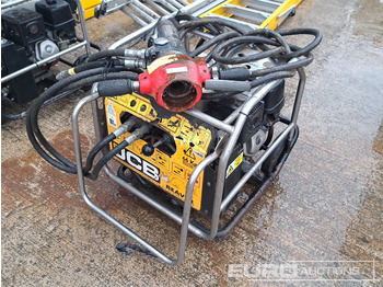 Stroj za asfalterska dela JCB