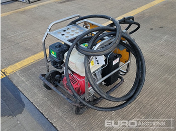 Stroj za asfalterska dela JCB