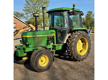 Traktor JOHN DEERE 2040
