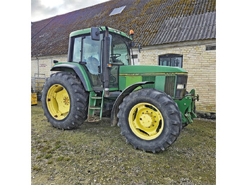 Traktor JOHN DEERE 6900