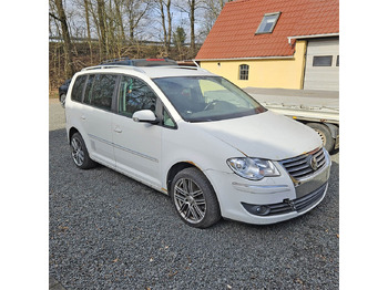 Avtomobil VOLKSWAGEN