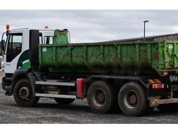 Kotalni prekucni tovornjak IVECO Trakker