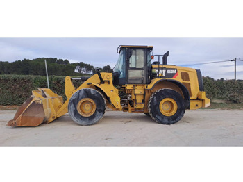 Kolesni nakladalec CATERPILLAR 950M