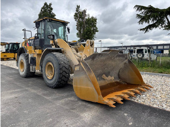 Kolesni nakladalec CATERPILLAR 962M