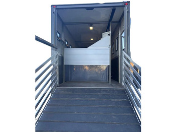 Tovornjak za prevoz konj Scania P250 Horse Truck: slika 4 Tovornjak za prevoz konj Scania P250 Horse Truck: slika 4