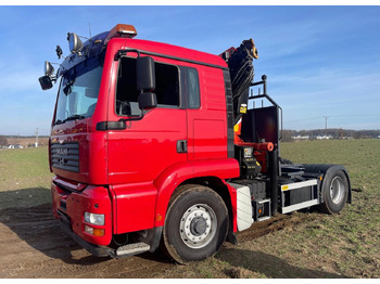 Tovornjak z dvigalom MAN TGA 18.430