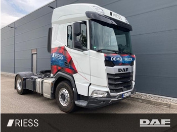 Vlačilec DAF XF 530