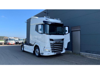 Vlačilec DAF XG 530
