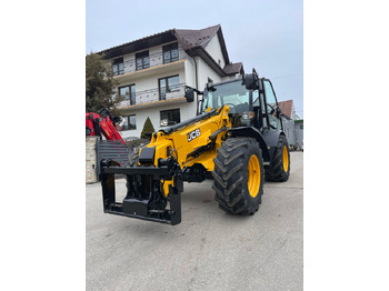 Teleskopski kolesni nakladalnik JCB TM320