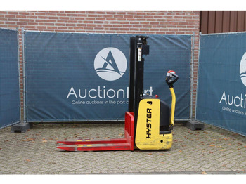 Stroj za zlaganje HYSTER