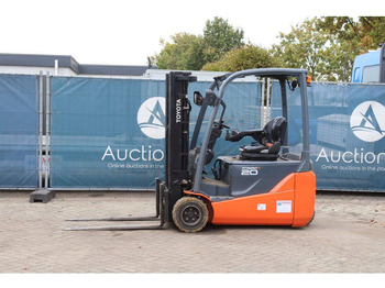 Električni viličar TOYOTA