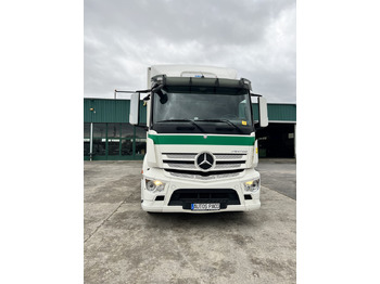 Tovornjak-šasija MERCEDES-BENZ