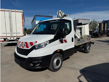 Dvižna ploščad montirana na tovornjak IVECO Daily 35s14