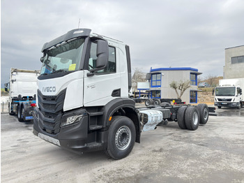 Tovornjak-šasija IVECO X-WAY
