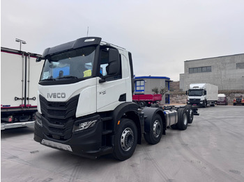 Tovornjak-šasija IVECO X-WAY