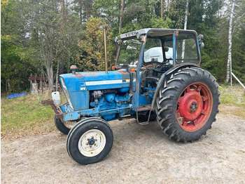 Traktor FORD