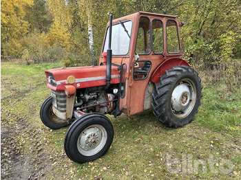 Traktor MASSEY FERGUSON 100 series