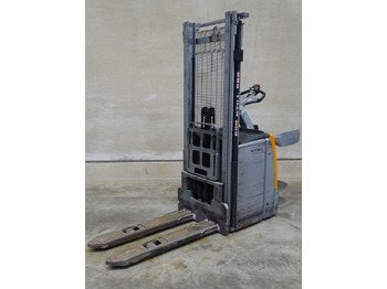 Stroj za zlaganje STILL