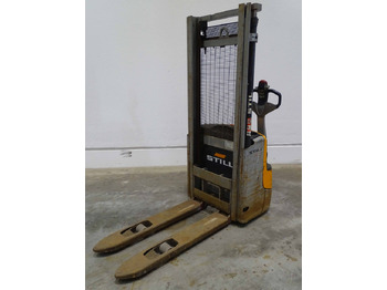 Stroj za zlaganje STILL