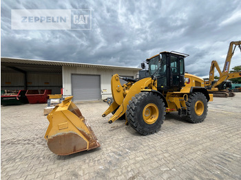 Kolesni nakladalec CATERPILLAR 926M