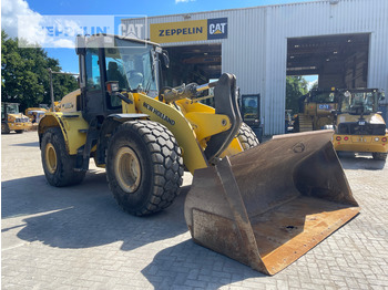 Kolesni nakladalec NEW HOLLAND W190