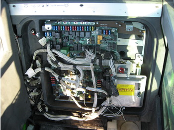 Kabina za Teleskopski viličar MERLO komplette Kabine, complete cabin, cabine complète, Полный кабины The photo is illustrative! Various cab models still in stock. We need a VIN + SAV number to correctly identify the cabin Your Merlo.: slika 2