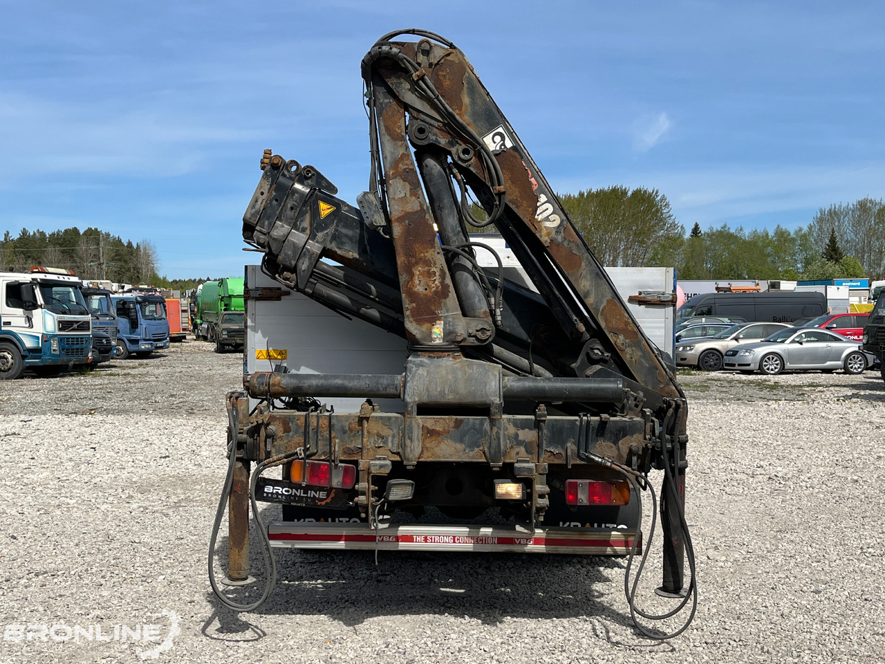 2000 Volvo FL220 4x2 + Hiab 102-4 - Tovornjak s kesonom, Tovornjak z dvigalom: slika 5 2000 Volvo FL220 4x2 + Hiab 102-4 - Tovornjak s kesonom, Tovornjak z dvigalom: slika 5