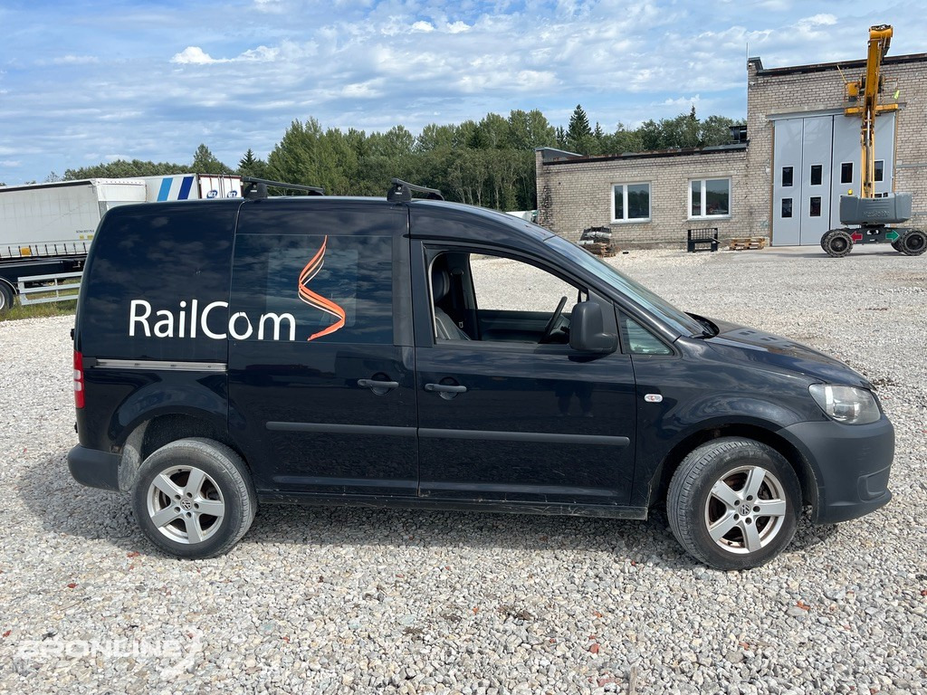 2011 Volkswagen Caddy 4x4 2.0 81kW - Avtomobil: slika 3 2011 Volkswagen Caddy 4x4 2.0 81kW - Avtomobil: slika 3