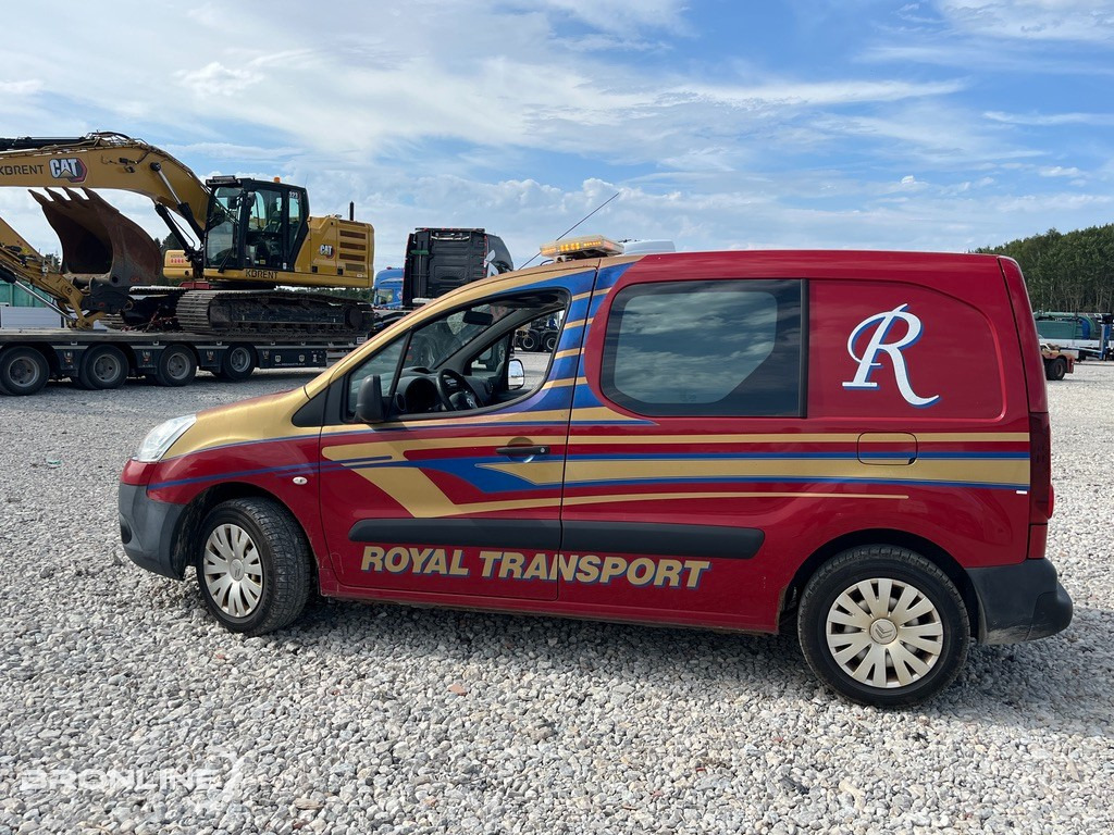 2015 Citroën Berlingo 1.6 84kW - Avtomobil: slika 3 2015 Citroën Berlingo 1.6 84kW - Avtomobil: slika 3