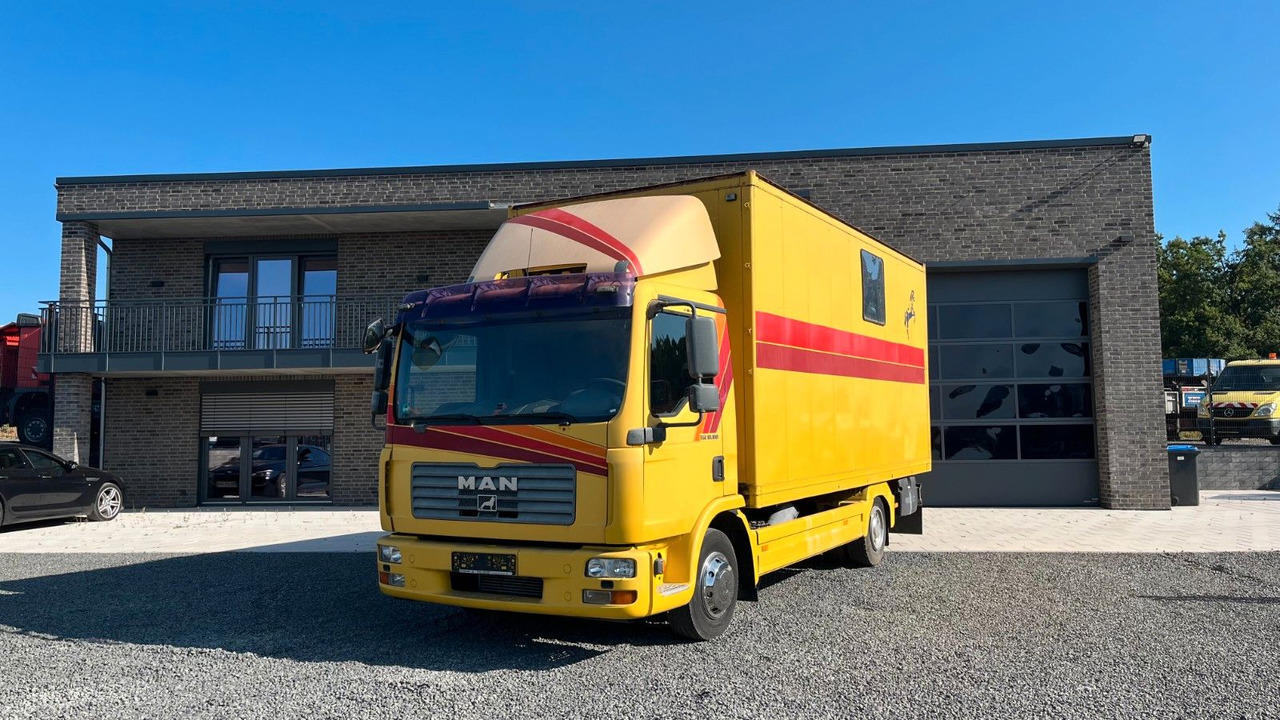 MAN TGL 10.180 Euro 4 Pferdetransporter Horse MAN TGL 10.180 Euro 4 Pferdetransporter Horse - Tovornjak za prevoz konj: slika 1 MAN TGL 10.180 Euro 4 Pferdetransporter Horse MAN TGL 10.180 Euro 4 Pferdetransporter Horse - Tovornjak za prevoz konj: slika 1
