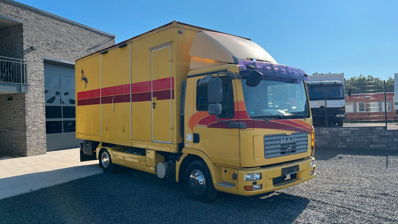 MAN TGL 10.180 Euro 4 Pferdetransporter Horse MAN TGL 10.180 Euro 4 Pferdetransporter Horse - Tovornjak za prevoz konj: slika 2 MAN TGL 10.180 Euro 4 Pferdetransporter Horse MAN TGL 10.180 Euro 4 Pferdetransporter Horse - Tovornjak za prevoz konj: slika 2
