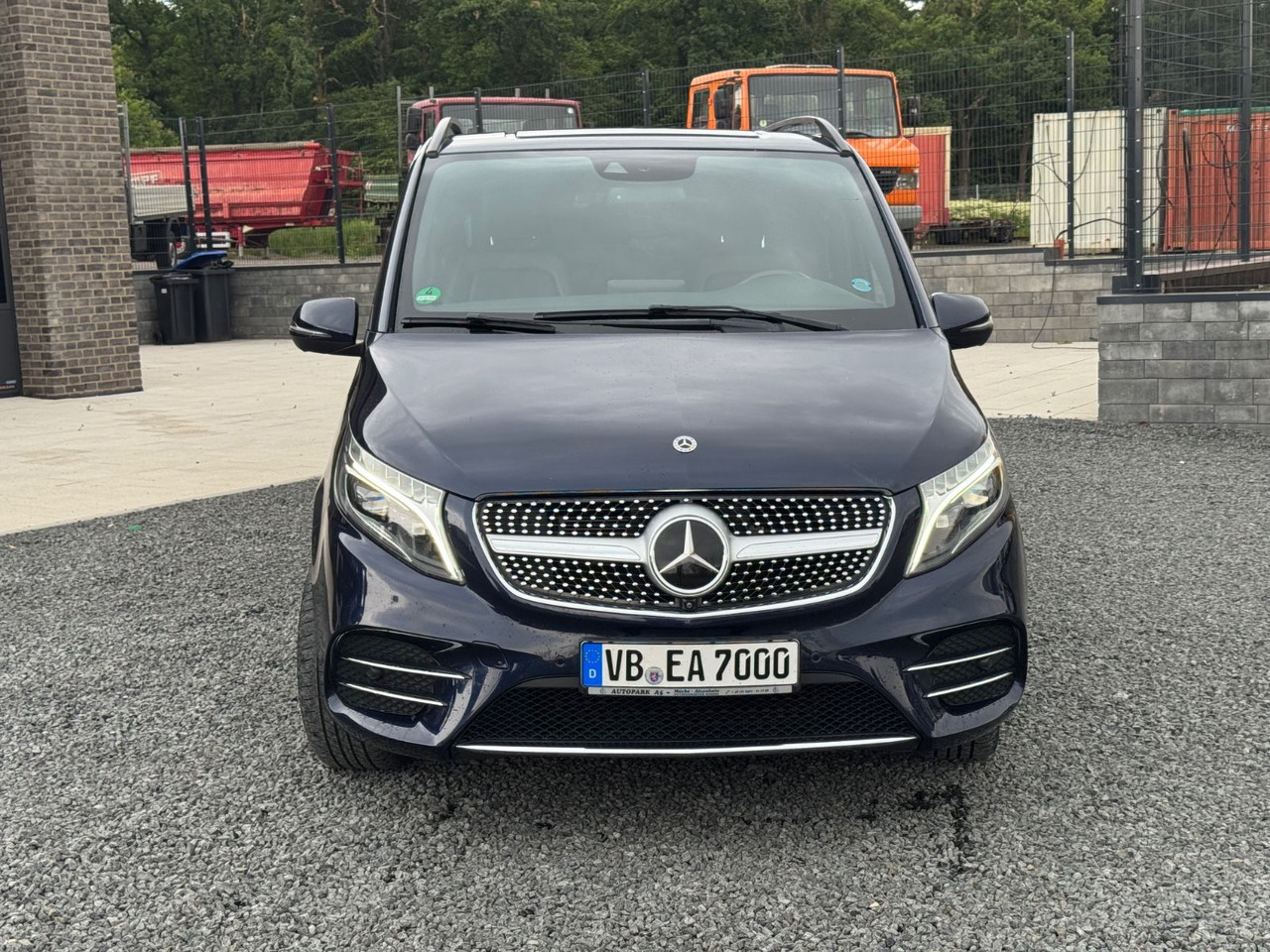 Mercedes-Benz V 250 AMG Avantg.Edition 4M Lang Distronic Stand - Potniški kombi: slika 4 Mercedes-Benz V 250 AMG Avantg.Edition 4M Lang Distronic Stand - Potniški kombi: slika 4