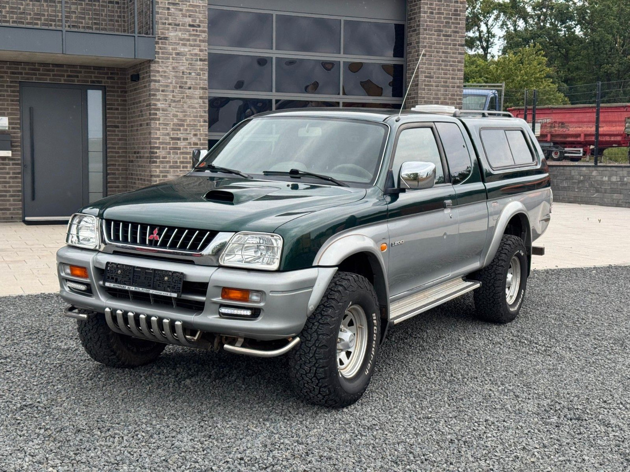 Mitsubishi L200 Klima - SUV: slika 2 Mitsubishi L200 Klima - SUV: slika 2