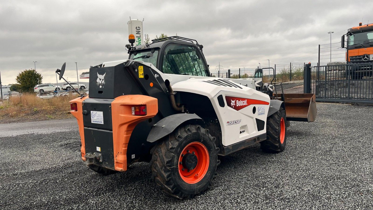 Bobcat T35.105LB Teleskoplader 7600 Kg Gabel Schaufel - Oprema za rokovanje z materiali: slika 4 Bobcat T35.105LB Teleskoplader 7600 Kg Gabel Schaufel - Oprema za rokovanje z materiali: slika 4