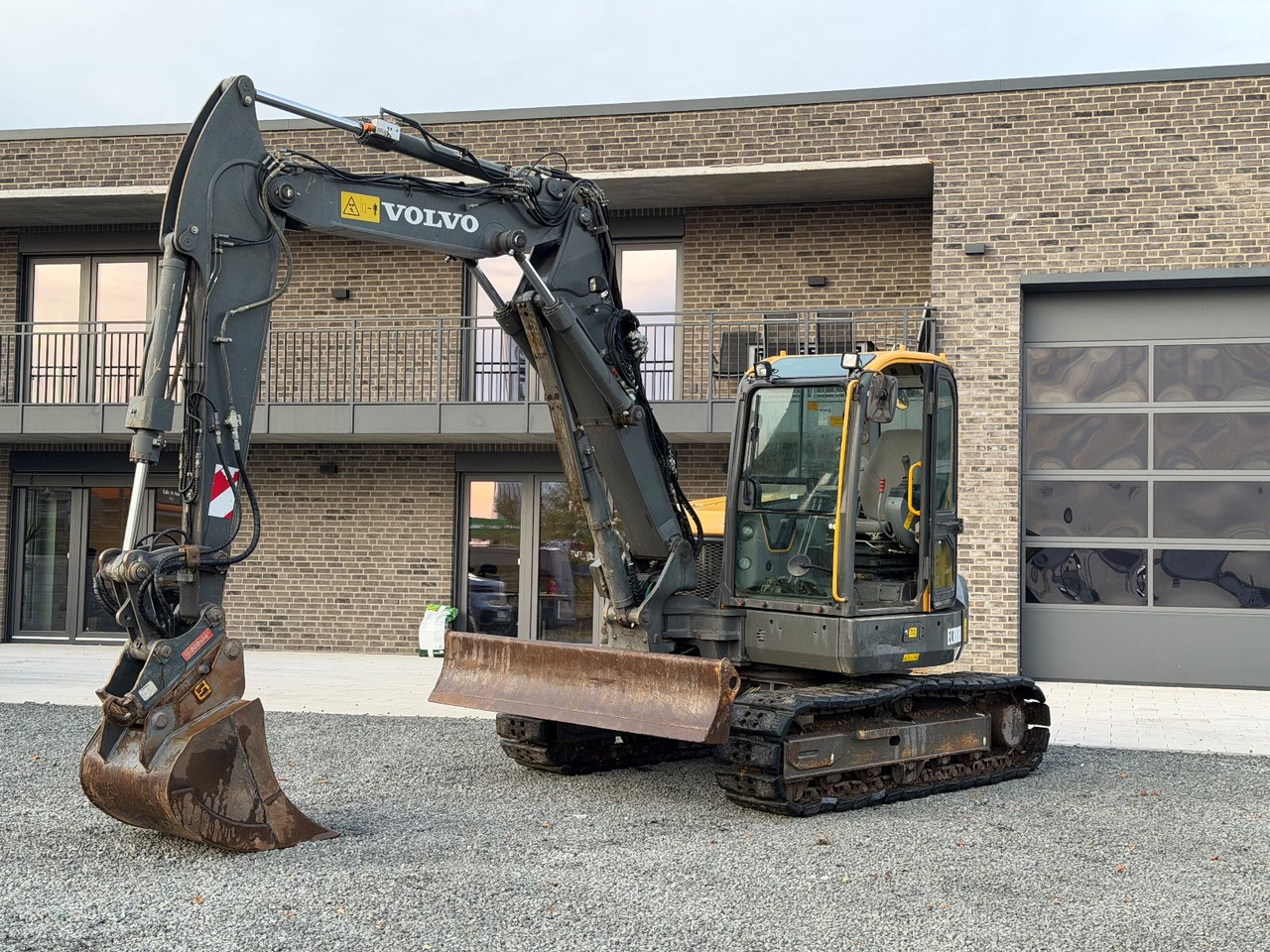 Volvo ECR 88 D Verstellauslger OQ Oilquick - Mini bager: slika 4 Volvo ECR 88 D Verstellauslger OQ Oilquick - Mini bager: slika 4