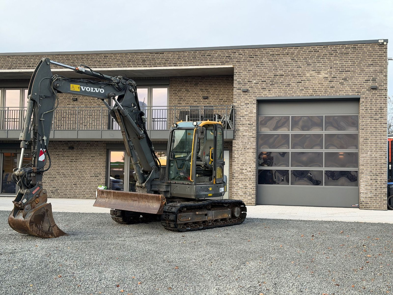 Volvo ECR 88 D Verstellauslger OQ Oilquick - Mini bager: slika 1 Volvo ECR 88 D Verstellauslger OQ Oilquick - Mini bager: slika 1