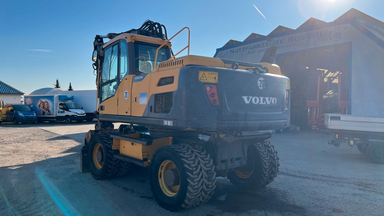 Volvo EW180D 20500 Kg Verstellausleger OilQuick - Bager na kolesih: slika 5 Volvo EW180D 20500 Kg Verstellausleger OilQuick - Bager na kolesih: slika 5