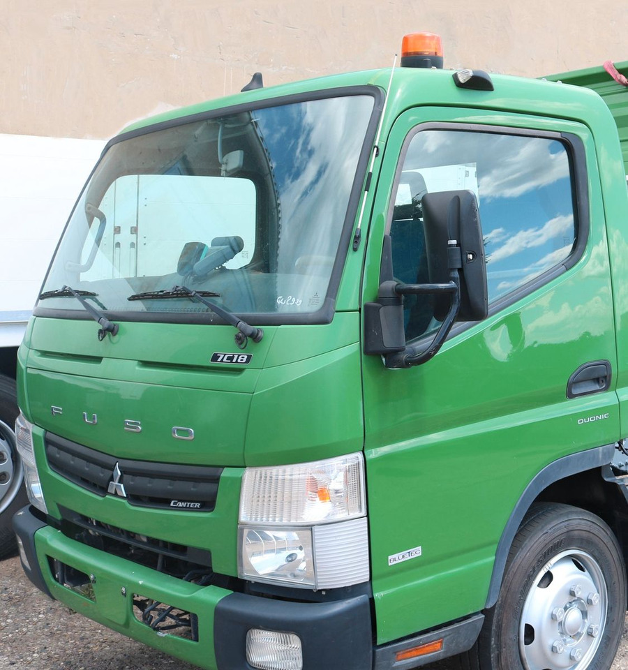 FUSO 7C18 / 3-S. Kipper + Kran + Funk - Dostavno vozilo prekucnik: slika 2 FUSO 7C18 / 3-S. Kipper + Kran + Funk - Dostavno vozilo prekucnik: slika 2