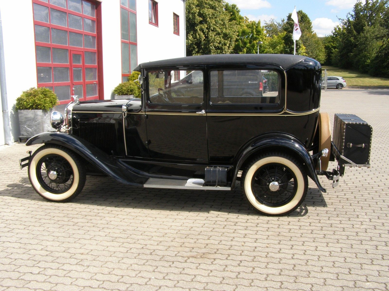 Ford MODELL A / TUDOR + H-Kennzeichen - Limuzina: slika 3 Ford MODELL A / TUDOR + H-Kennzeichen - Limuzina: slika 3