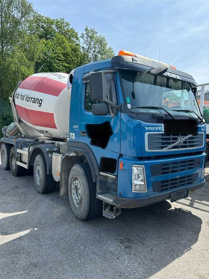 Volvo FM 8x4 R Schalter mit 13 Tonnen Achsen - Avtomešalec: slika 2 Volvo FM 8x4 R Schalter mit 13 Tonnen Achsen - Avtomešalec: slika 2
