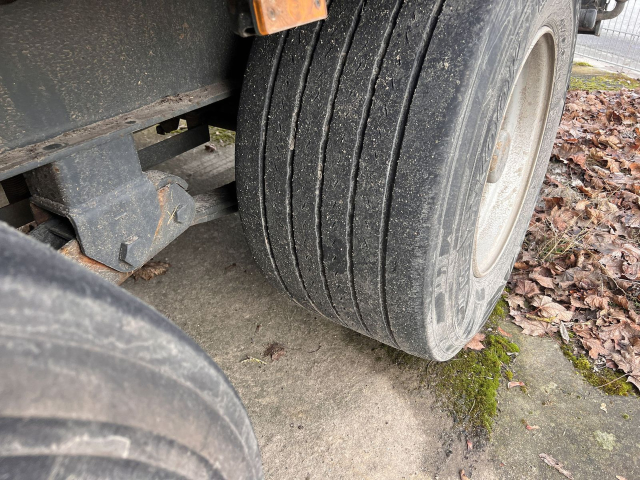 14 t Tandemkipper- Tieflader, Breitbereifung - Kiper prikolica: slika 4 14 t Tandemkipper- Tieflader, Breitbereifung - Kiper prikolica: slika 4