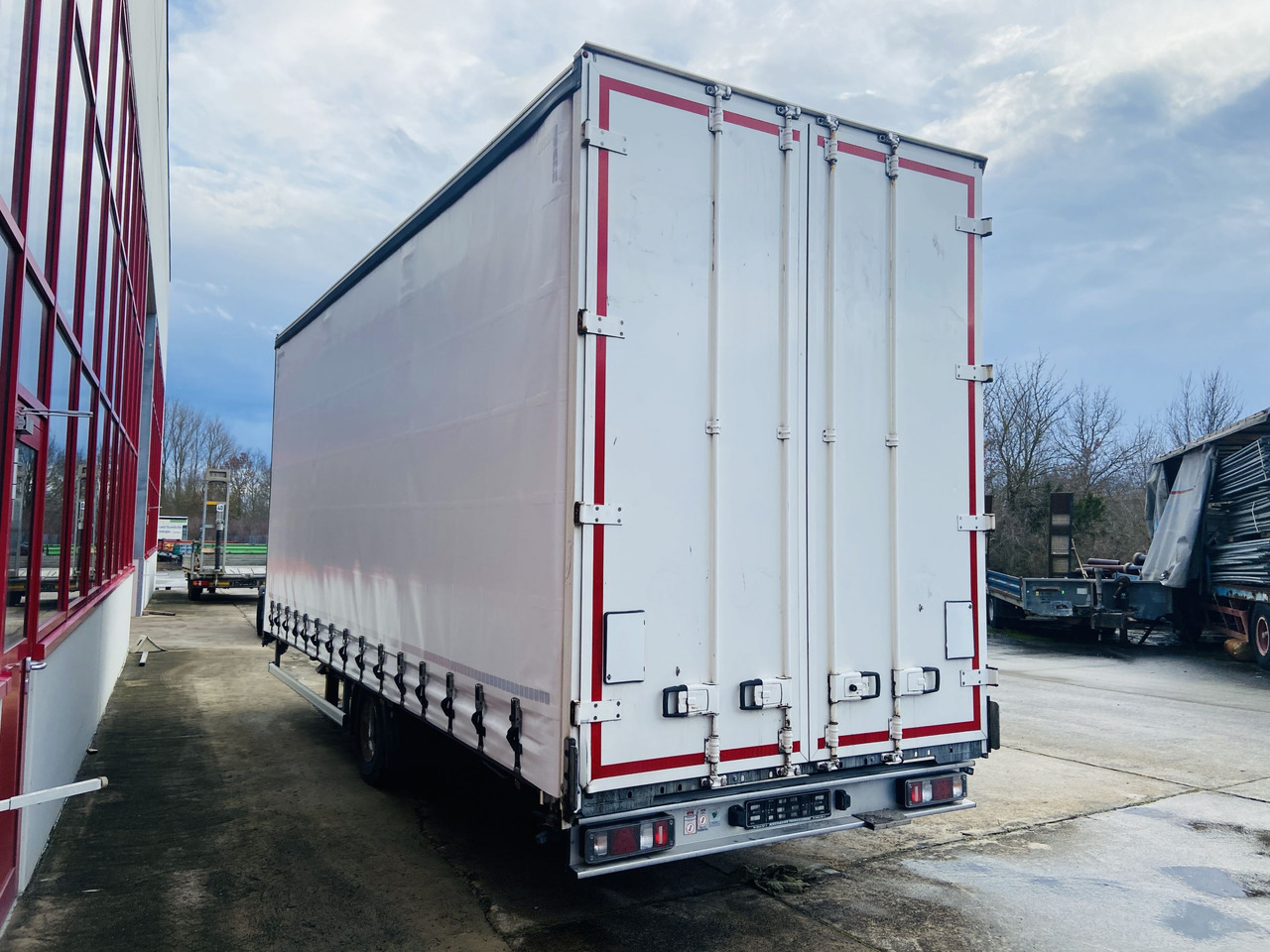 Ackermann Z-KA-F10.5/7,6 1 Achs Planenanhänger 10,5 t GG - Prikolica zabojnik: slika 4 Ackermann Z-KA-F10.5/7,6 1 Achs Planenanhänger 10,5 t GG - Prikolica zabojnik: slika 4