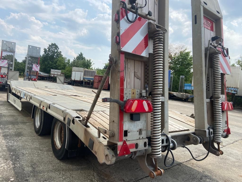 Fliegl 3 Achs Tiefladeranhänger - Nizko noseča prikolica: slika 4 Fliegl 3 Achs Tiefladeranhänger - Nizko noseča prikolica: slika 4
