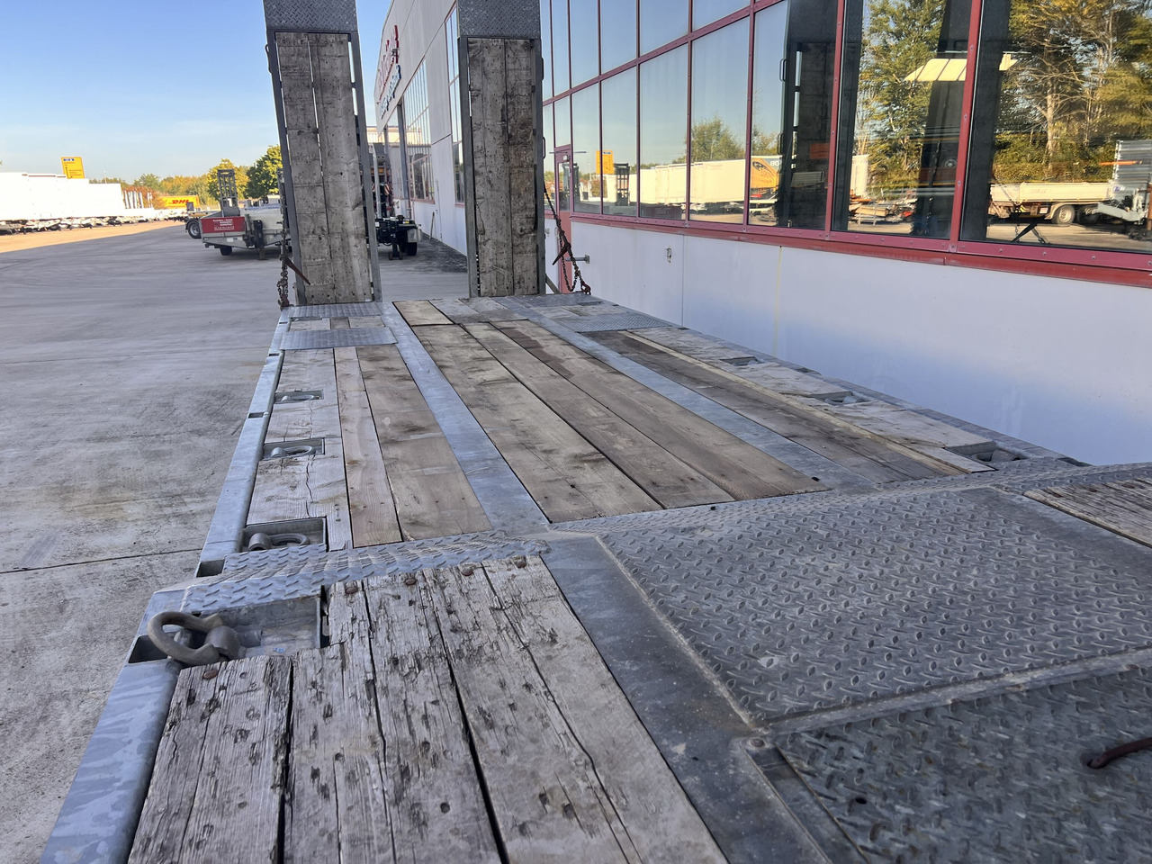 Humbaur HTD 30 3 Achs Tiefladeranhänger, verzinkt - Nizko noseča prikolica: slika 4 Humbaur HTD 30 3 Achs Tiefladeranhänger, verzinkt - Nizko noseča prikolica: slika 4