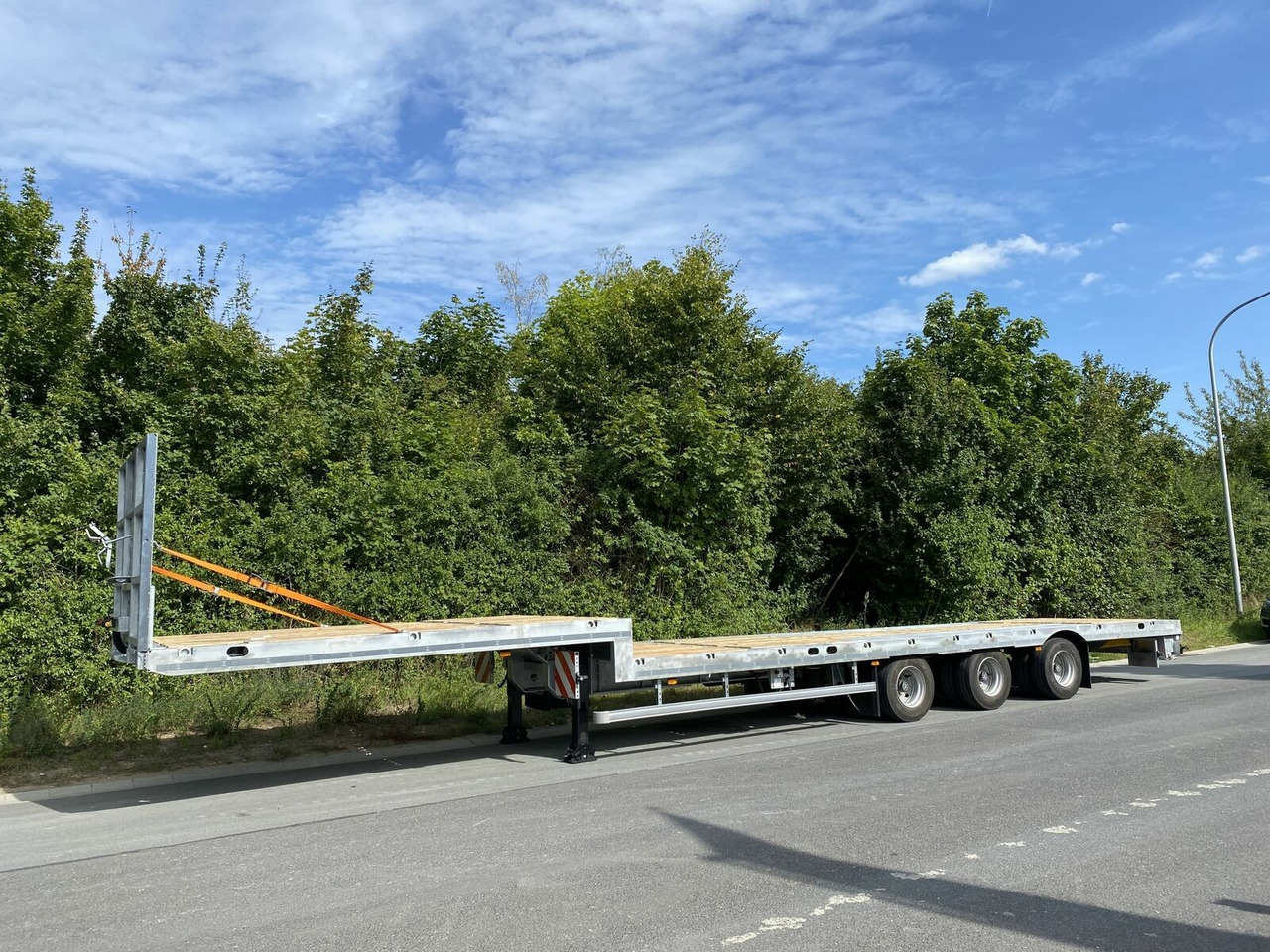 Möslein 3 Achs Tieflader für Fertigteile, Maschinen, Co - Polprikolica s kesonom: slika 1 Möslein 3 Achs Tieflader für Fertigteile, Maschinen, Co - Polprikolica s kesonom: slika 1