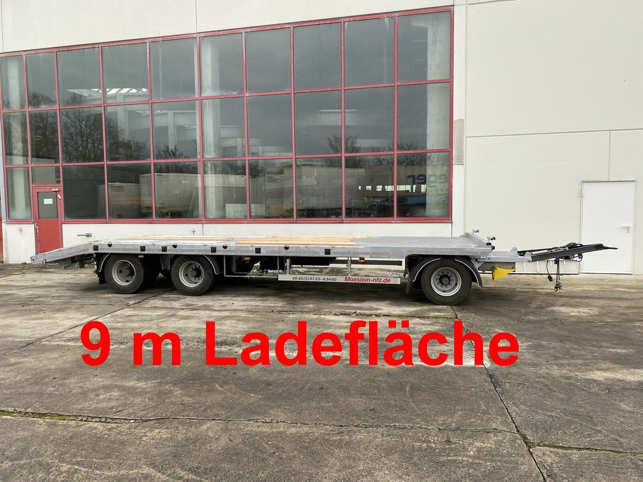 Möslein 3 Achs Tieflader gerader Ladefläche 9 m, Neufah - Nizko noseča prikolica: slika 1 Möslein 3 Achs Tieflader gerader Ladefläche 9 m, Neufah - Nizko noseča prikolica: slika 1