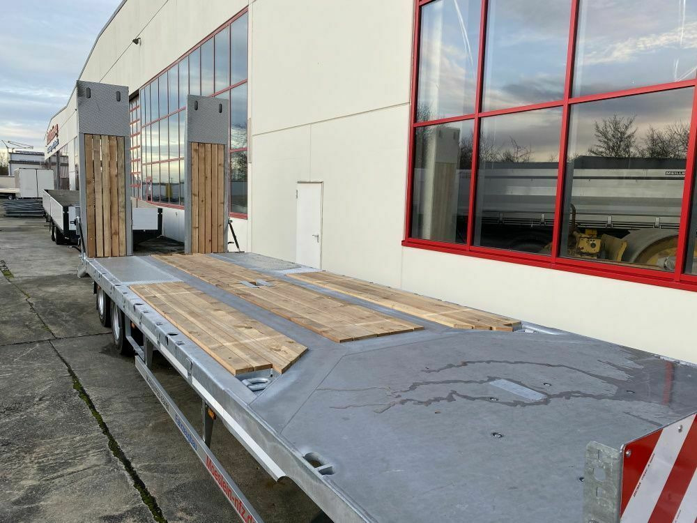Möslein 3 Achs Tieflader mit gerader Ladefläche 9 m, Ne - Nizko noseča prikolica: slika 2 Möslein 3 Achs Tieflader mit gerader Ladefläche 9 m, Ne - Nizko noseča prikolica: slika 2
