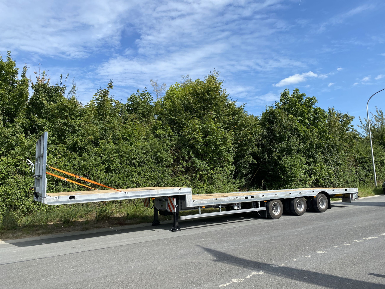 Möslein ST 3-Plato 9,4  3 Achs Satteltieflader Plato 45 t GGfür Fertigteile, Baumaschinen oder Container - Polprikolica s kesonom: slika 1 Möslein ST 3-Plato 9,4  3 Achs Satteltieflader Plato 45 t GGfür Fertigteile, Baumaschinen oder Container - Polprikolica s kesonom: slika 1