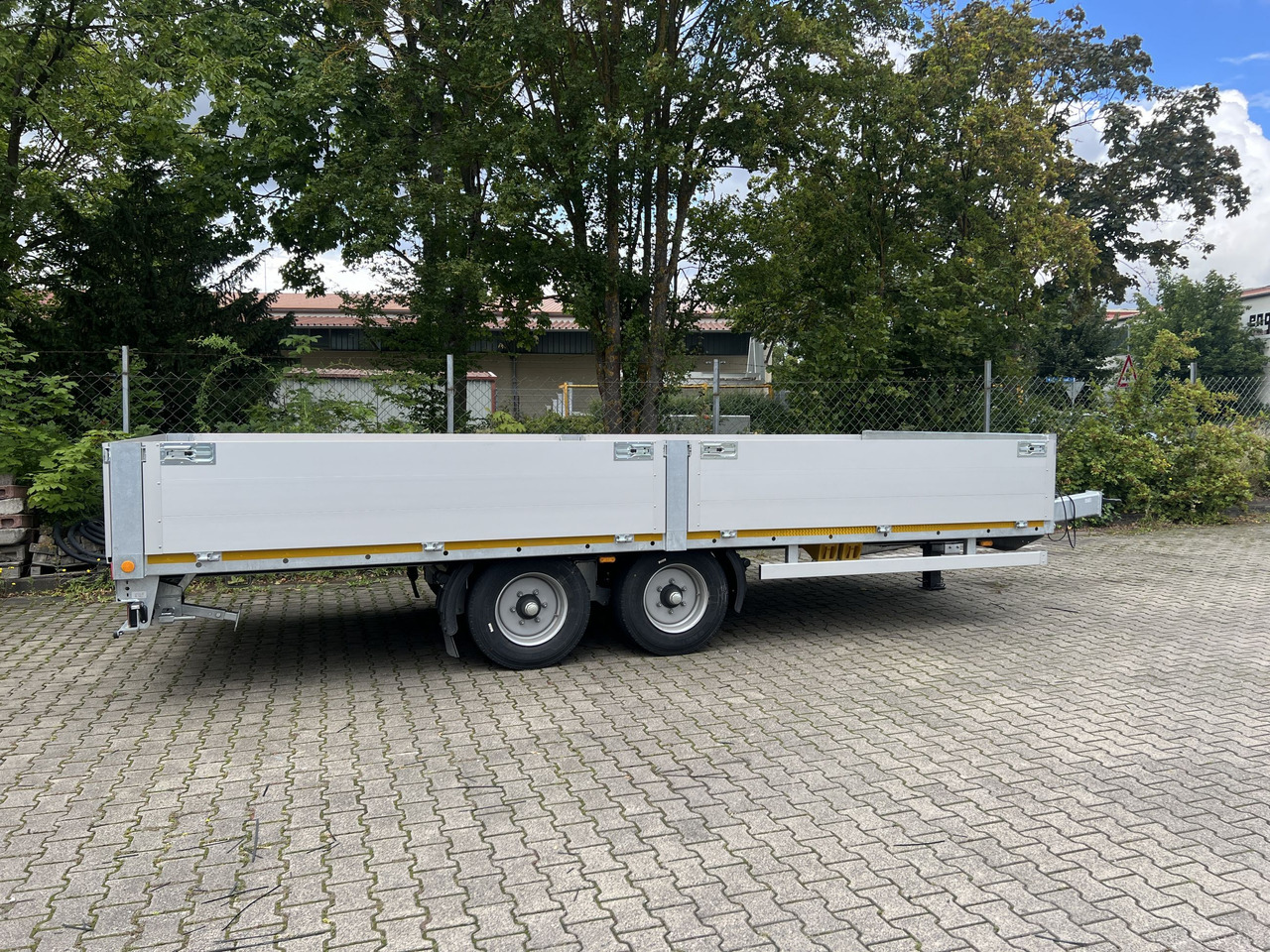 Möslein THT 11 G 6,2 L Tandem- Pritschenanhänger- Tieflader - Plato/ Tovorna prikolica: slika 3 Möslein THT 11 G 6,2 L Tandem- Pritschenanhänger- Tieflader - Plato/ Tovorna prikolica: slika 3